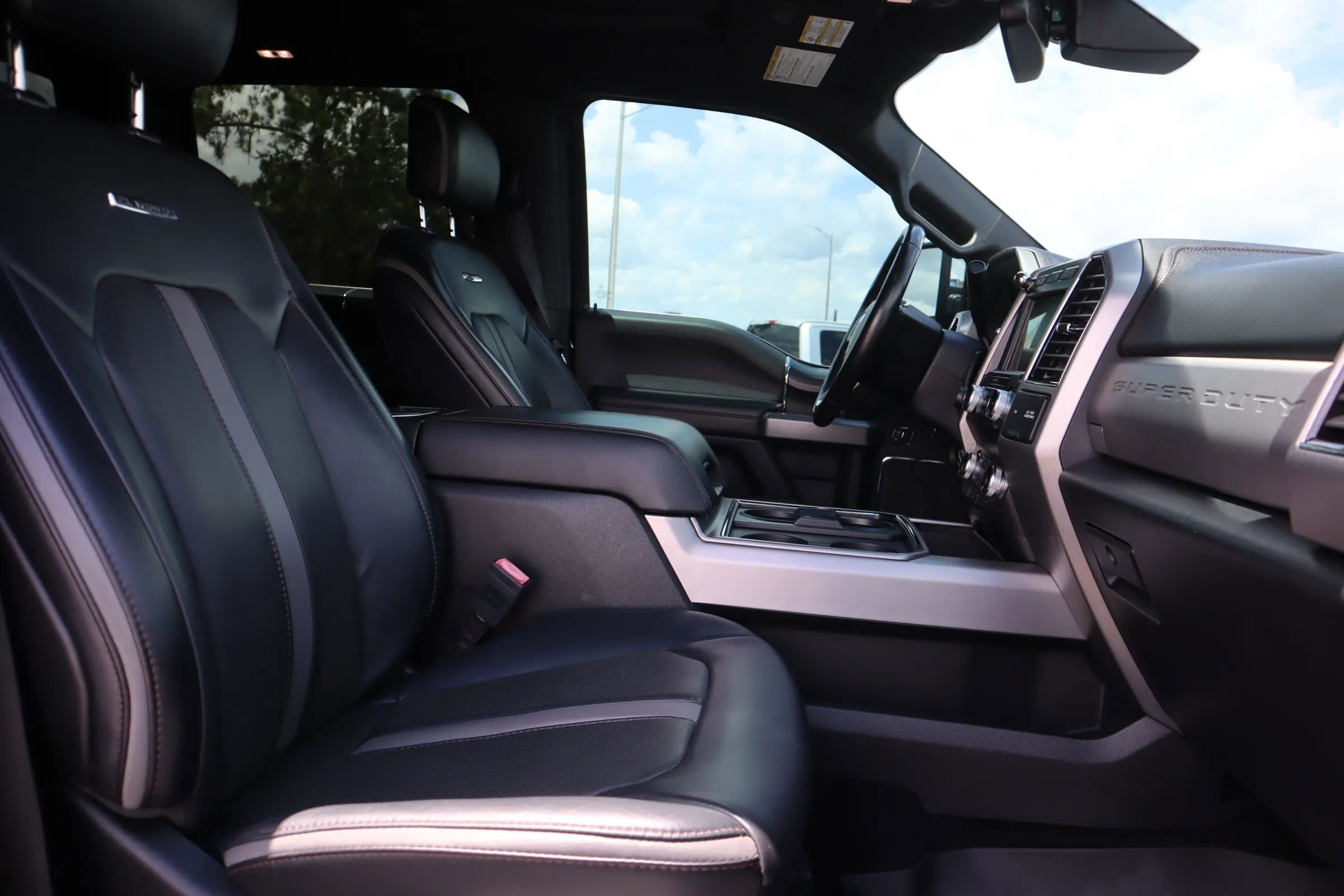 Used 2019 Ford F450 Platinum w/ Platinum Ultimate Package image 32