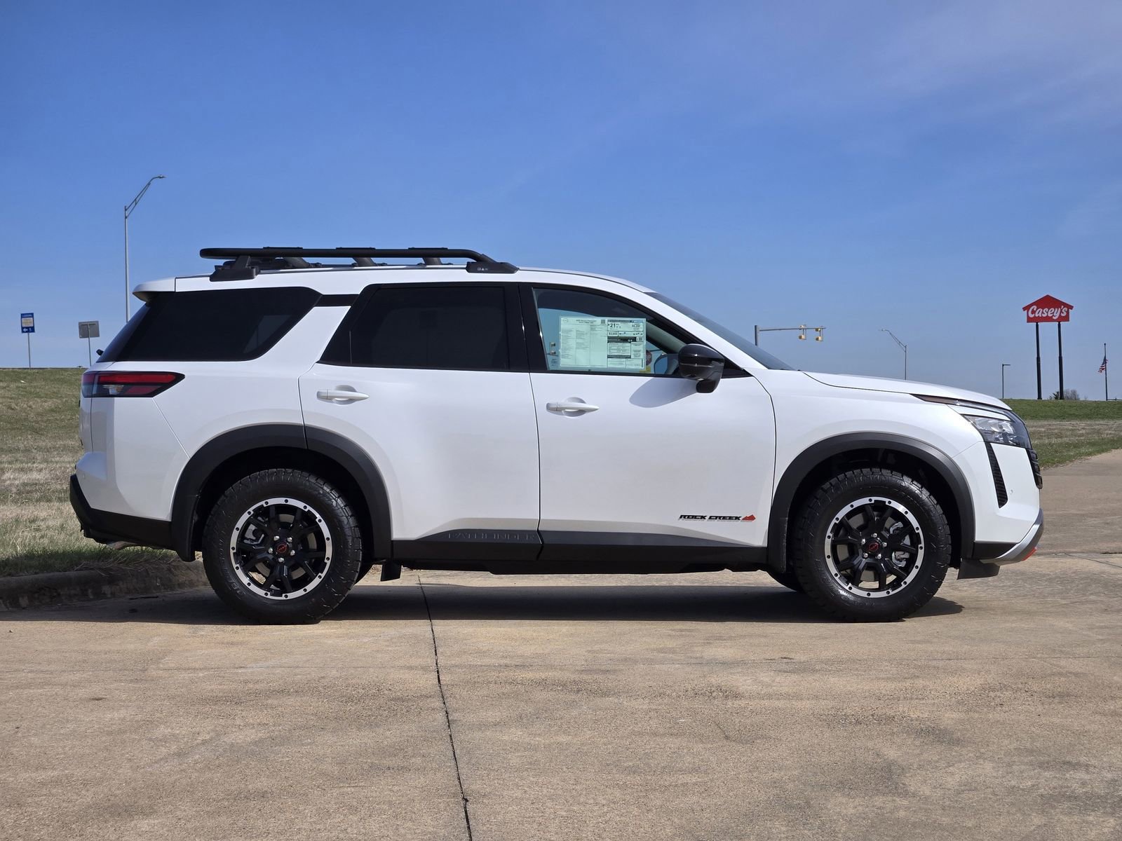 New 2026 Nissan Pathfinder Rock Creek image 7