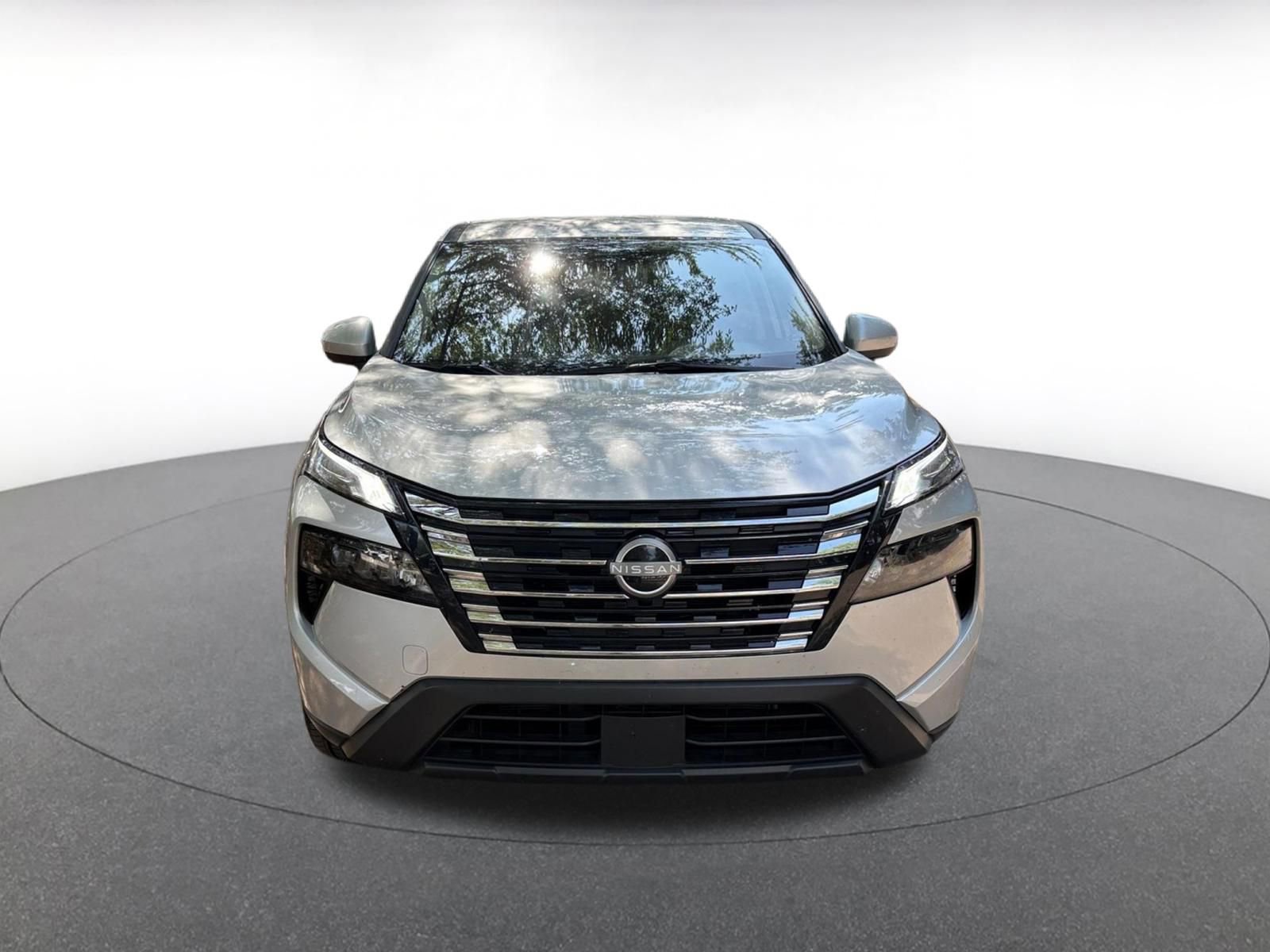 Used 2025 Nissan Rogue SV FWD video 2
