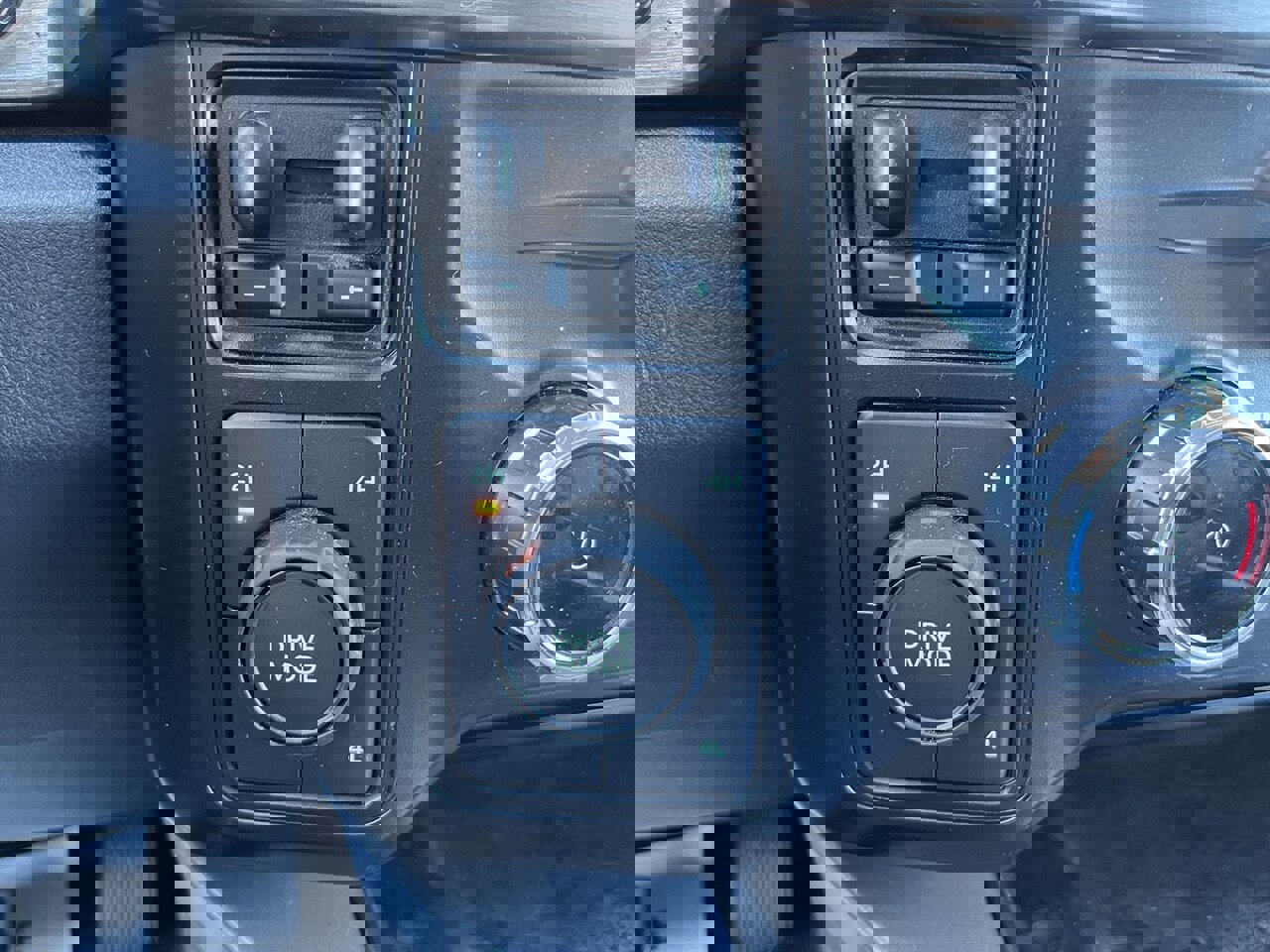 Used 2024 Ford F250 Lariat image 12