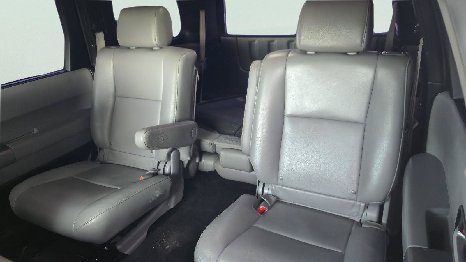 Used 2015 Toyota Sequoia Limited RWD image 23