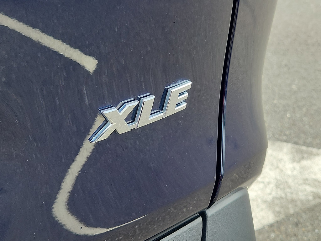 Certified 2025 Toyota RAV4 XLE FWD image 32