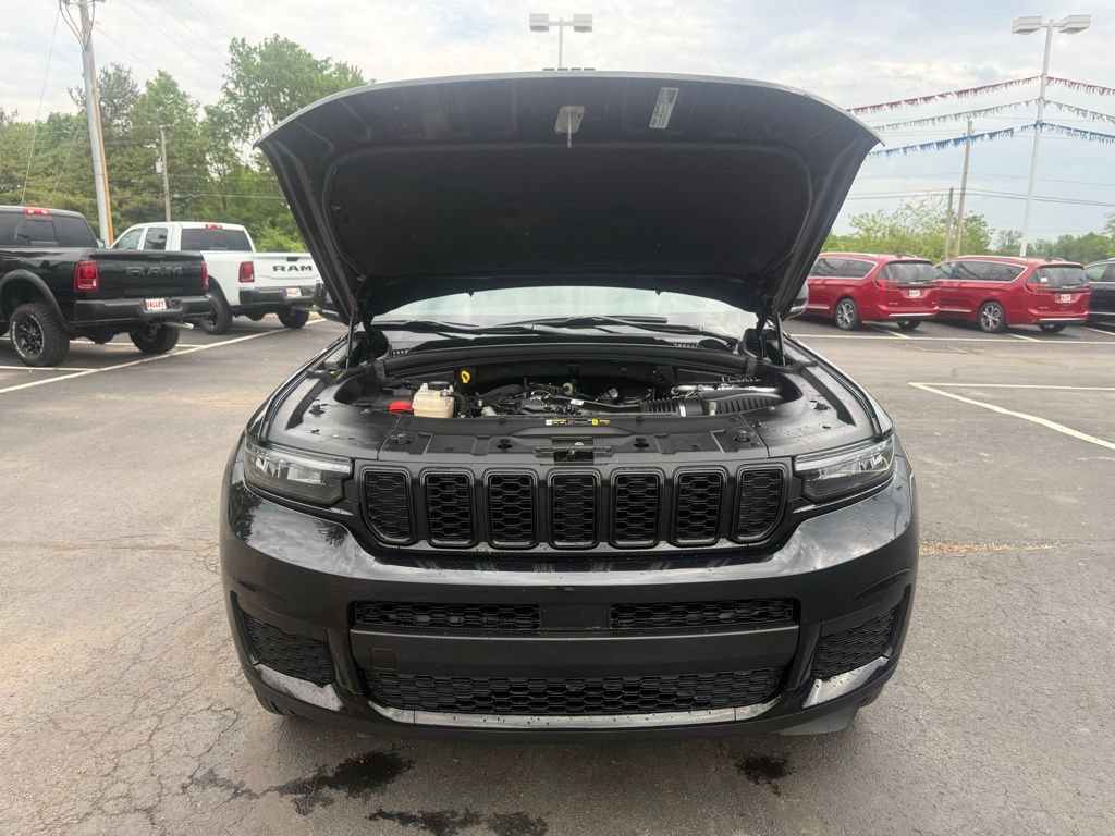Used 2024 Jeep Grand Cherokee L Altitude AWD/4WD image 64