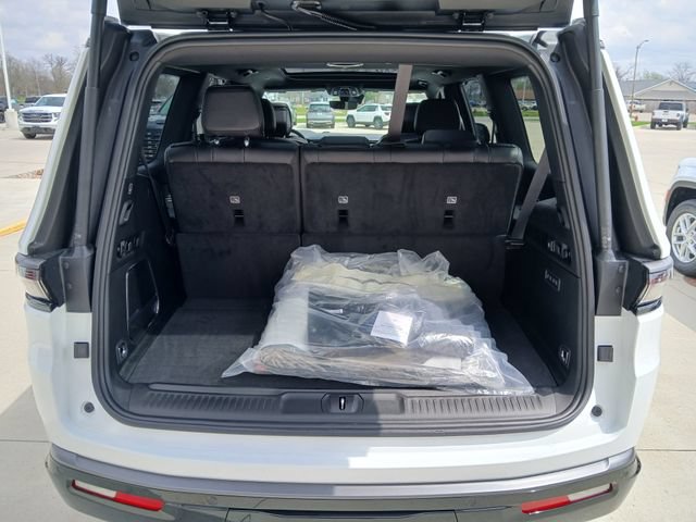 New 2026 Jeep Grand Wagoneer Limited AWD/4WD image 22