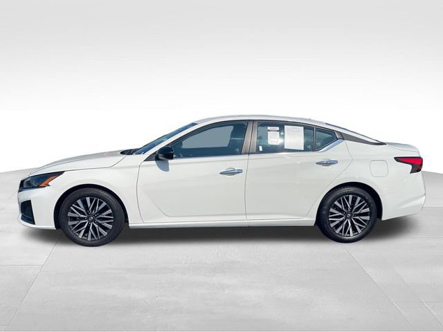 Certified 2025 Nissan Altima 2.5 SV FWD image 2