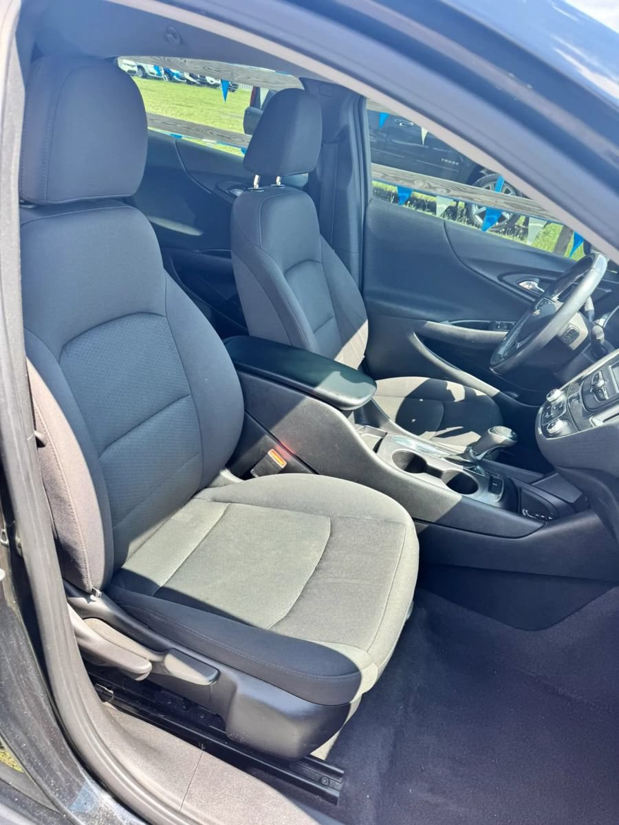 Used 2017 Chevrolet Malibu LS w/ LPO, Convenience Package 1 FWD image 17