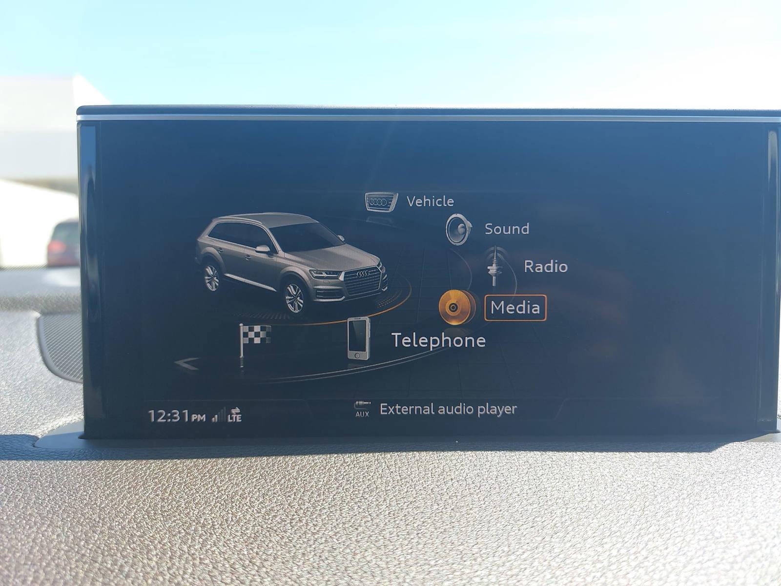 Used 2019 Audi Q7 3.0T Premium w/ Convenience Package AWD/4WD image 23