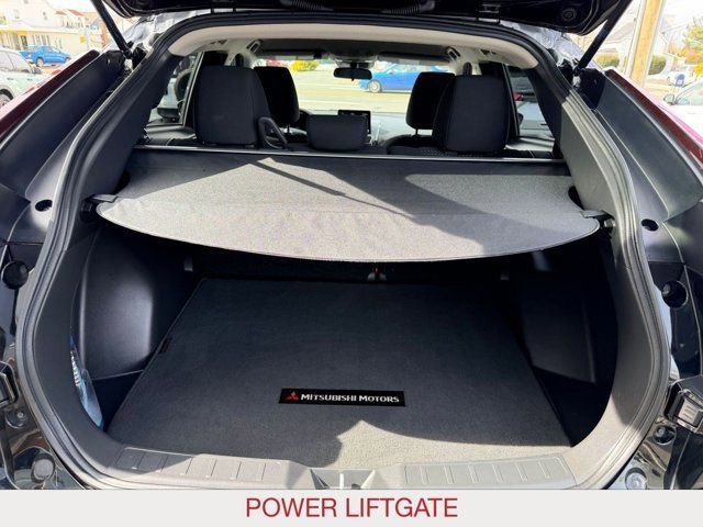 Used 2024 Mitsubishi Eclipse Cross LE image 12