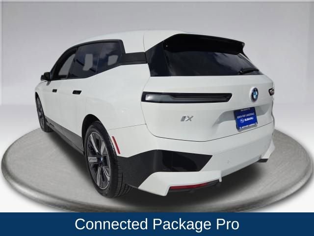 Used 2025 BMW iX xDrive50 w/ Sport Package image 15