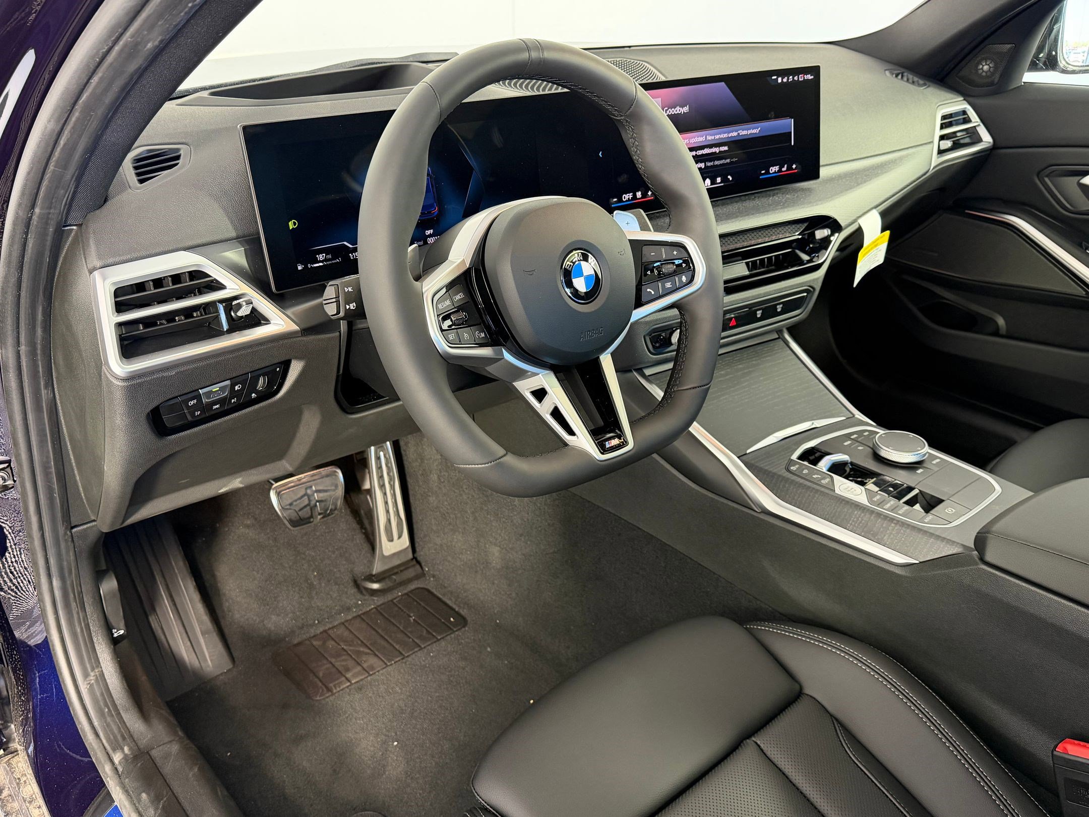 New 2026 BMW 330i Sedan w/ M Sport Package image 4
