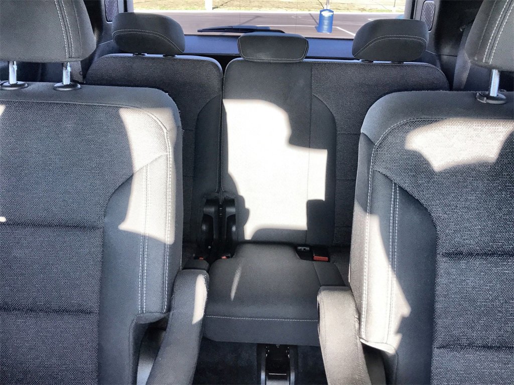 Used 2025 Chevrolet Traverse LT image 23