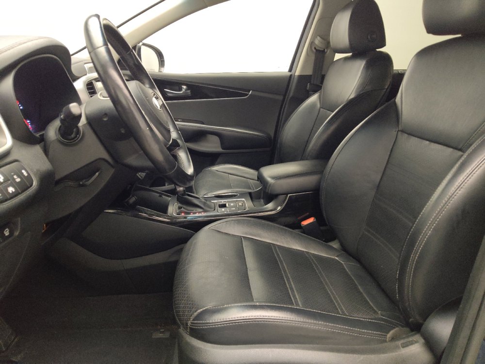 Used 2019 Kia Sorento EX w/ EX Touring Package AWD/4WD image 17