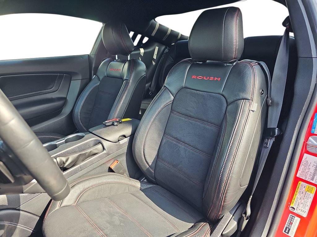 Used 2019 Ford Mustang GT Premium w/ GT Performance Package RWD image 15
