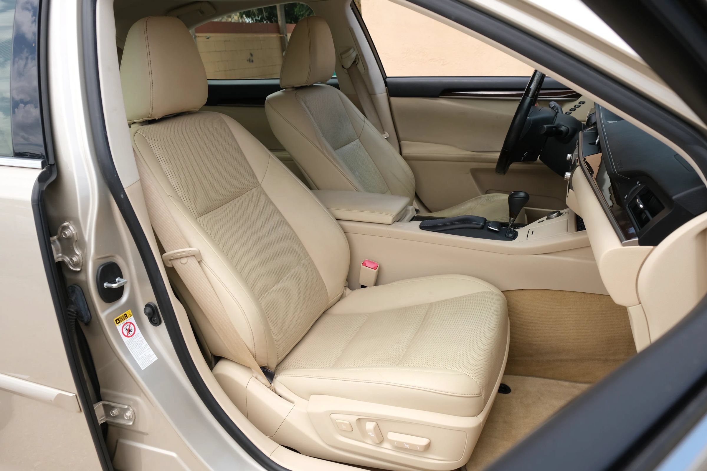 Used 2014 Lexus ES 350 w/ Luxury Package FWD image 11
