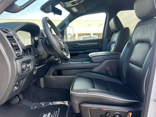 Used 2025 RAM 1500 Limited AWD/4WD image 4