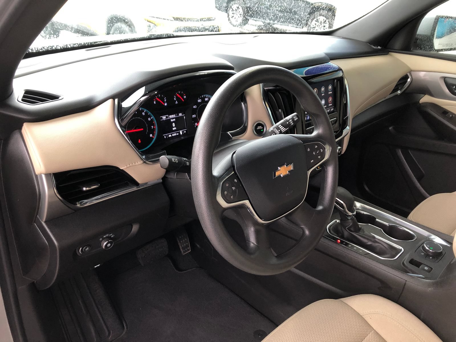Used 2023 Chevrolet Traverse LS w/ Safety Package FWD image 18