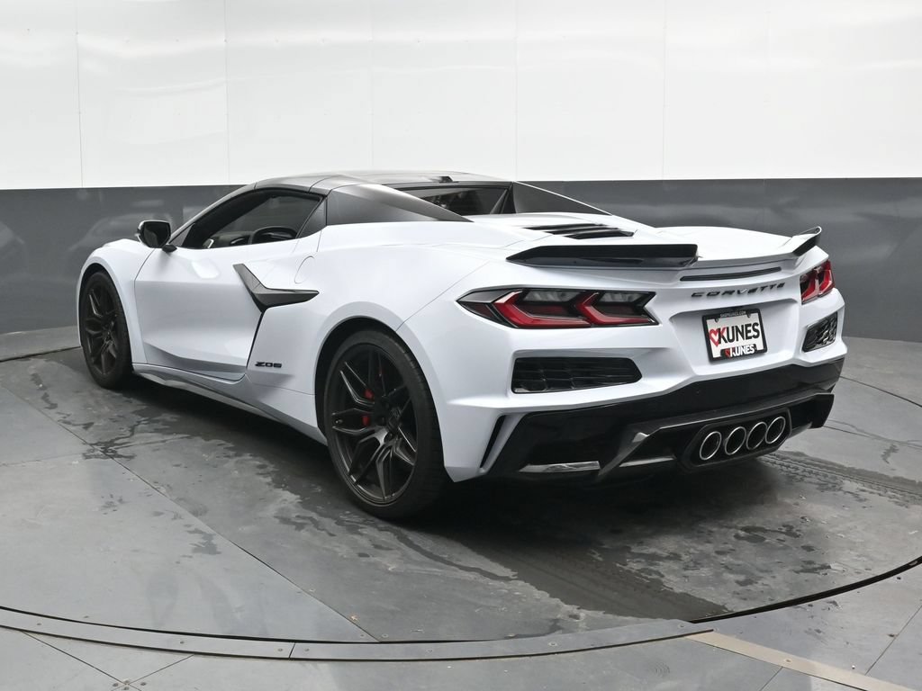 Used 2024 Chevrolet Corvette Z06 w/ Battery Protection Package RWD image 9