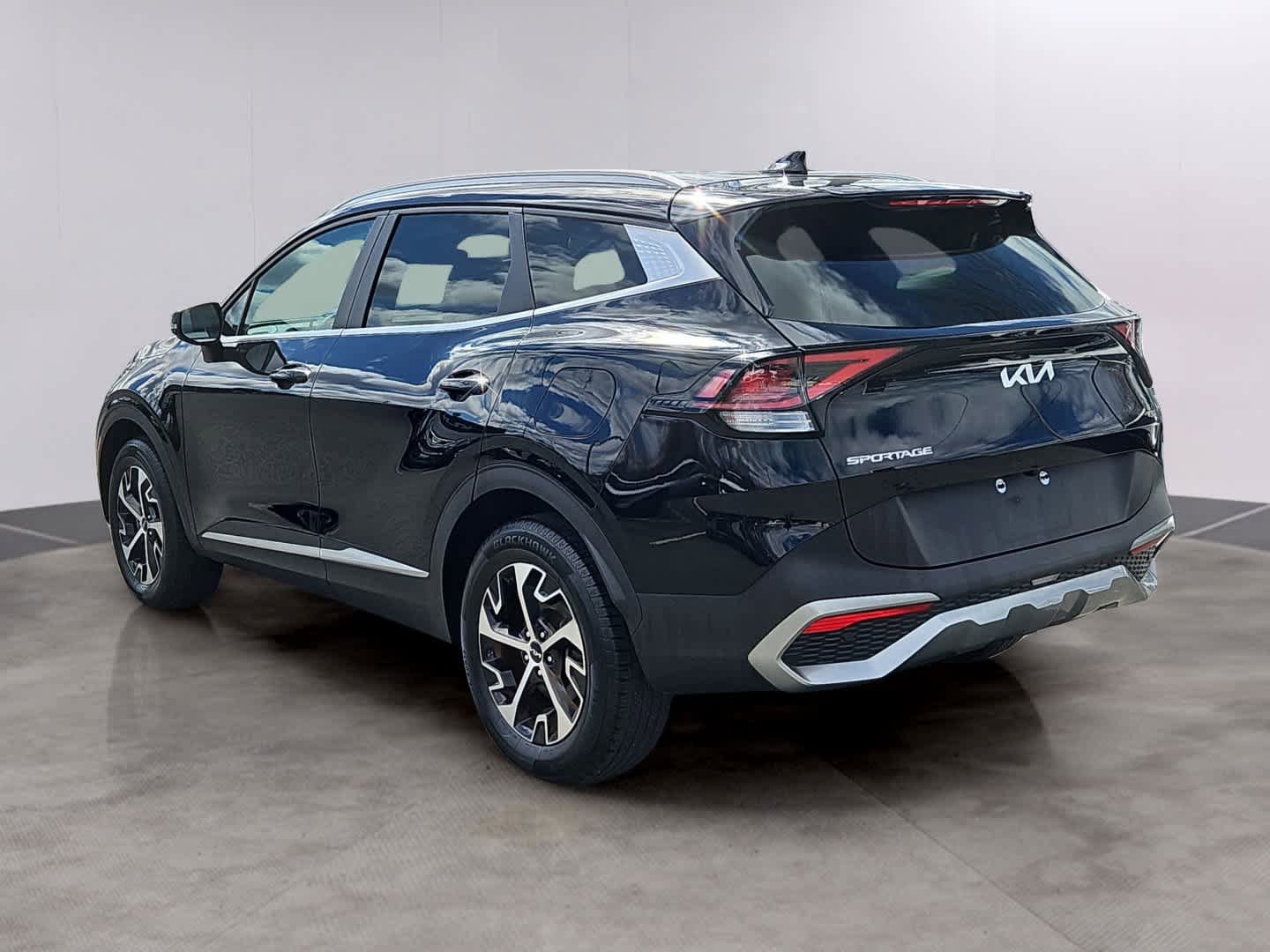 Used 2023 Kia Sportage EX image 6