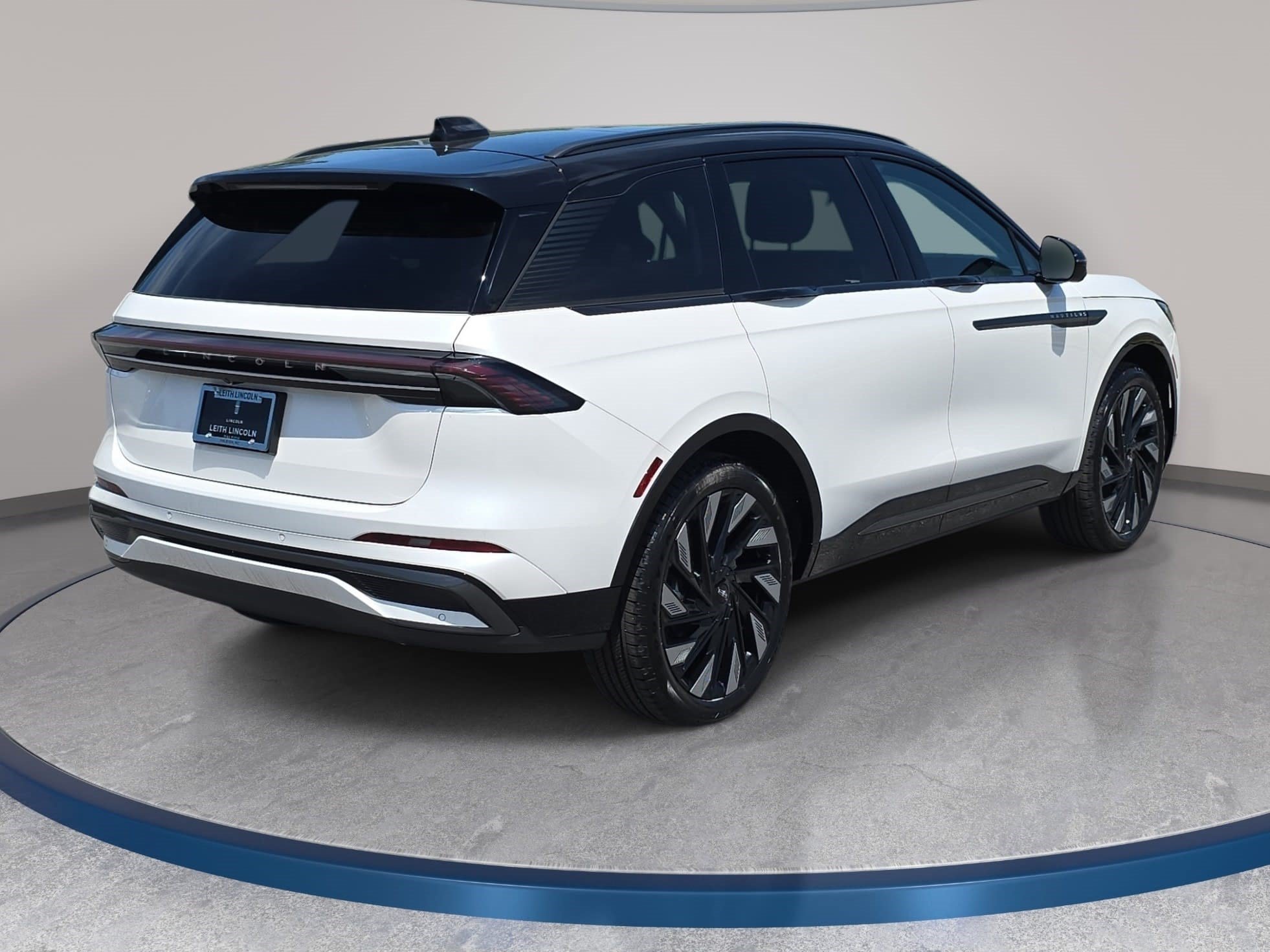 New 2026 Lincoln Nautilus Reserve AWD/4WD image 5