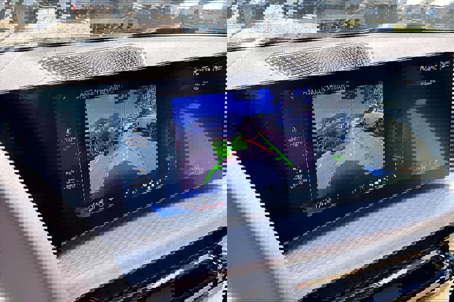 Certified 2025 BMW 330i Sedan w/ Convenience Package image 27