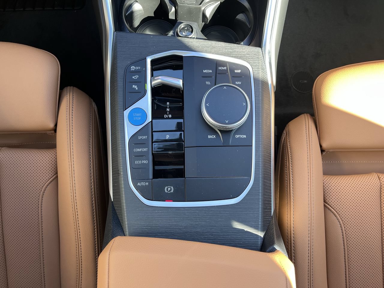 Certified 2026 BMW i4 eDrive40 w/ Premium Package RWD image 28