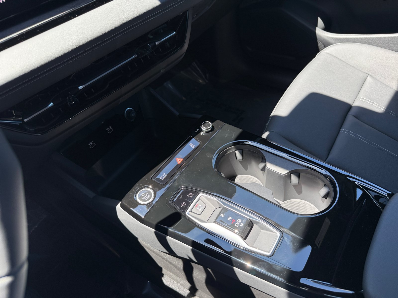 New 2027 Audi Q6 e-tron Premium AWD/4WD image 13