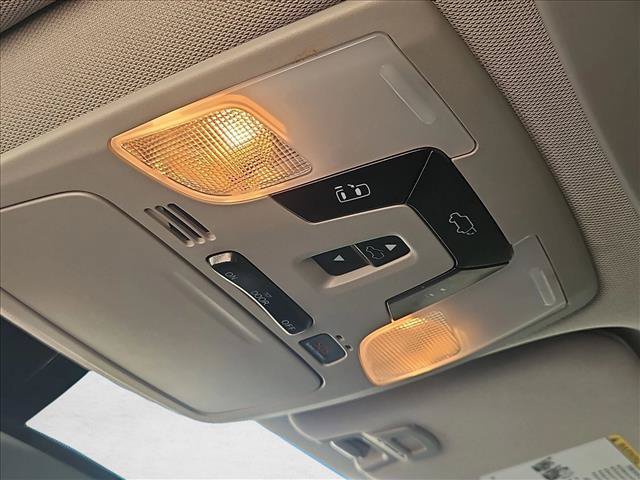 Used 2018 Toyota Sienna XLE w/ XLE Navigation Package FWD image 21