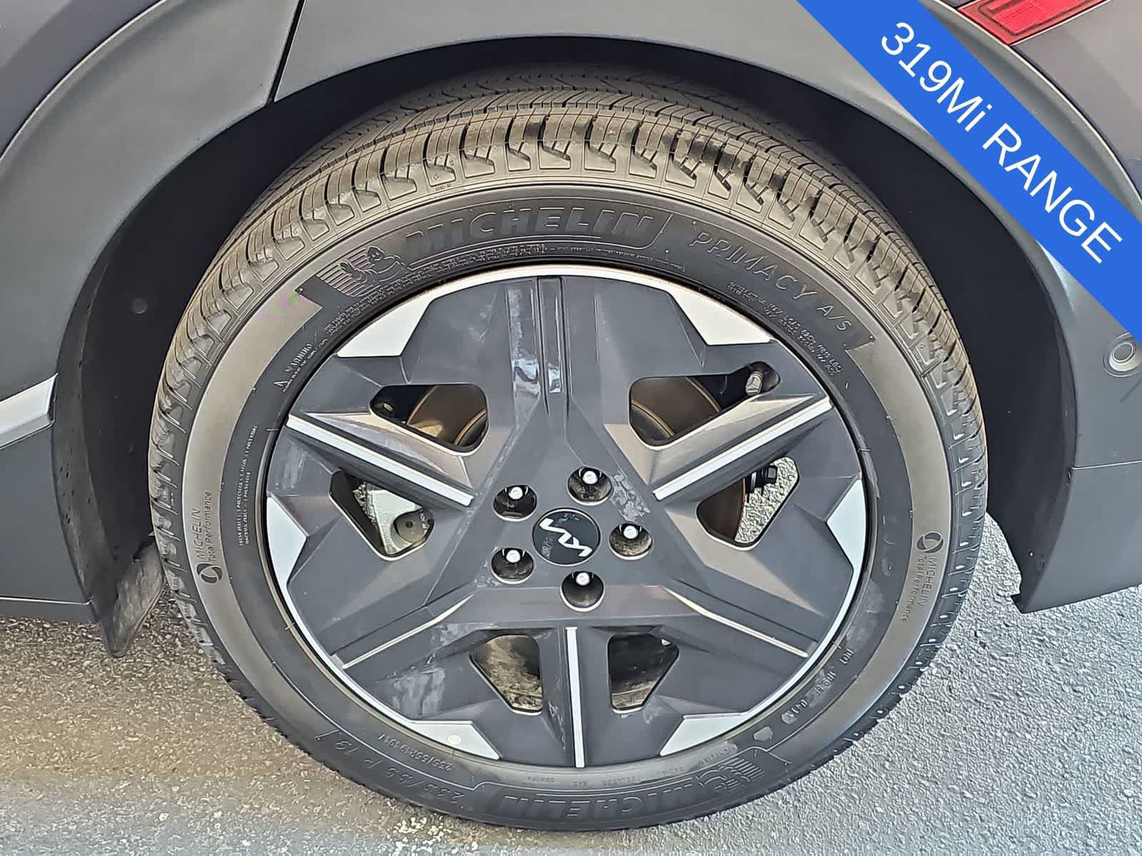 Used 2025 Kia EV6 Light w/ Light LR Technology Package RWD image 12
