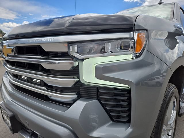Used 2025 Chevrolet Silverado 1500 High Country w/ High Country Premium Package AWD/4WD image 6