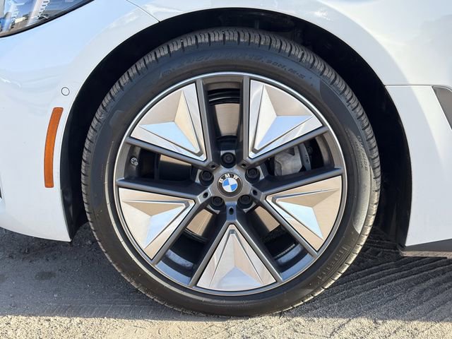 Used 2025 BMW i4 eDrive40 w/ Parking Assistance Package image 10