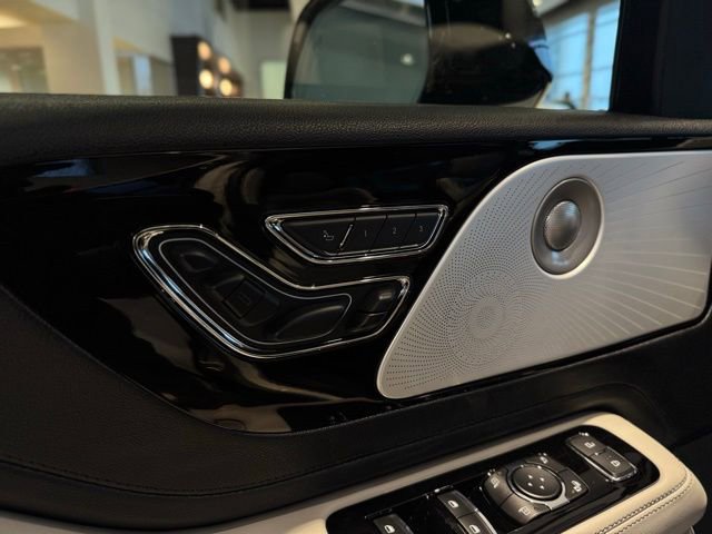 New 2026 Lincoln Aviator Reserve image 14