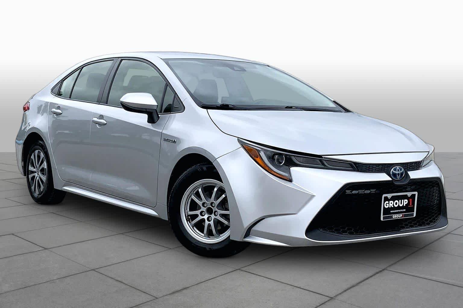 Used 2021 Toyota Corolla LE FWD image 3