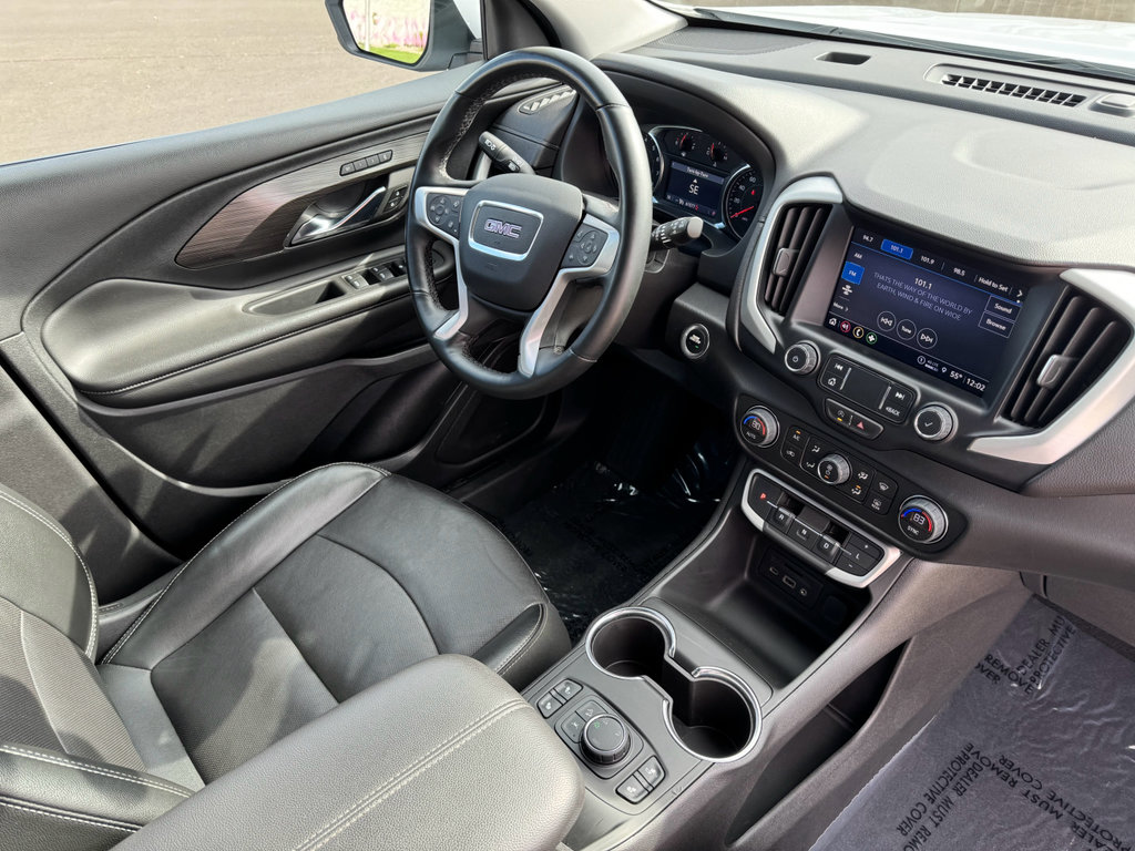 Used 2023 GMC Terrain SLT image 12