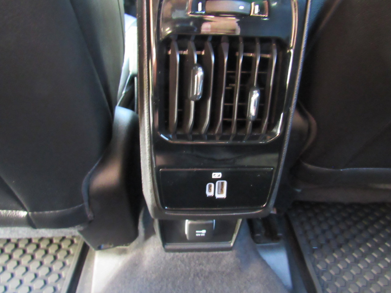 Used 2023 Jeep Compass Latitude w/ Sun and Sound Group image 36