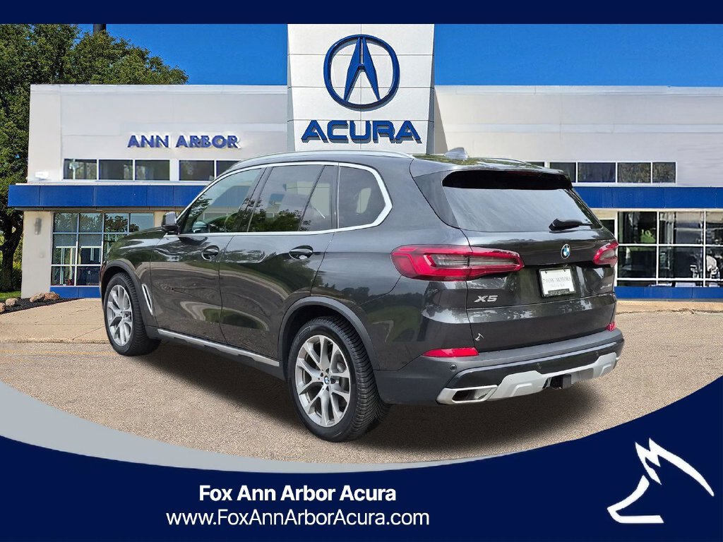 Used 2019 BMW X5 xDrive40i w/ Premium Package 2 AWD/4WD image 3