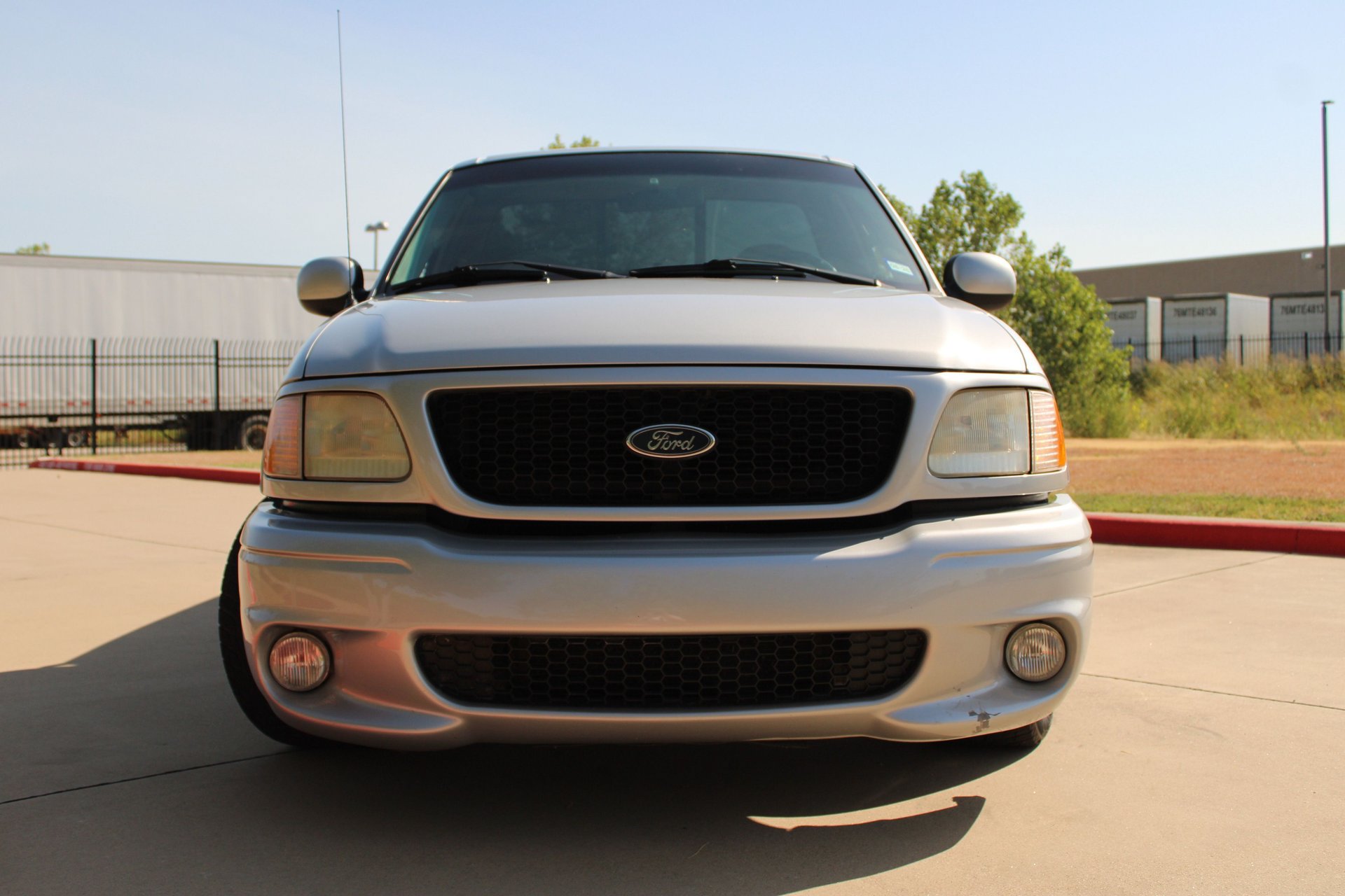 Used 2000 Ford F150 Lightning RWD image 24