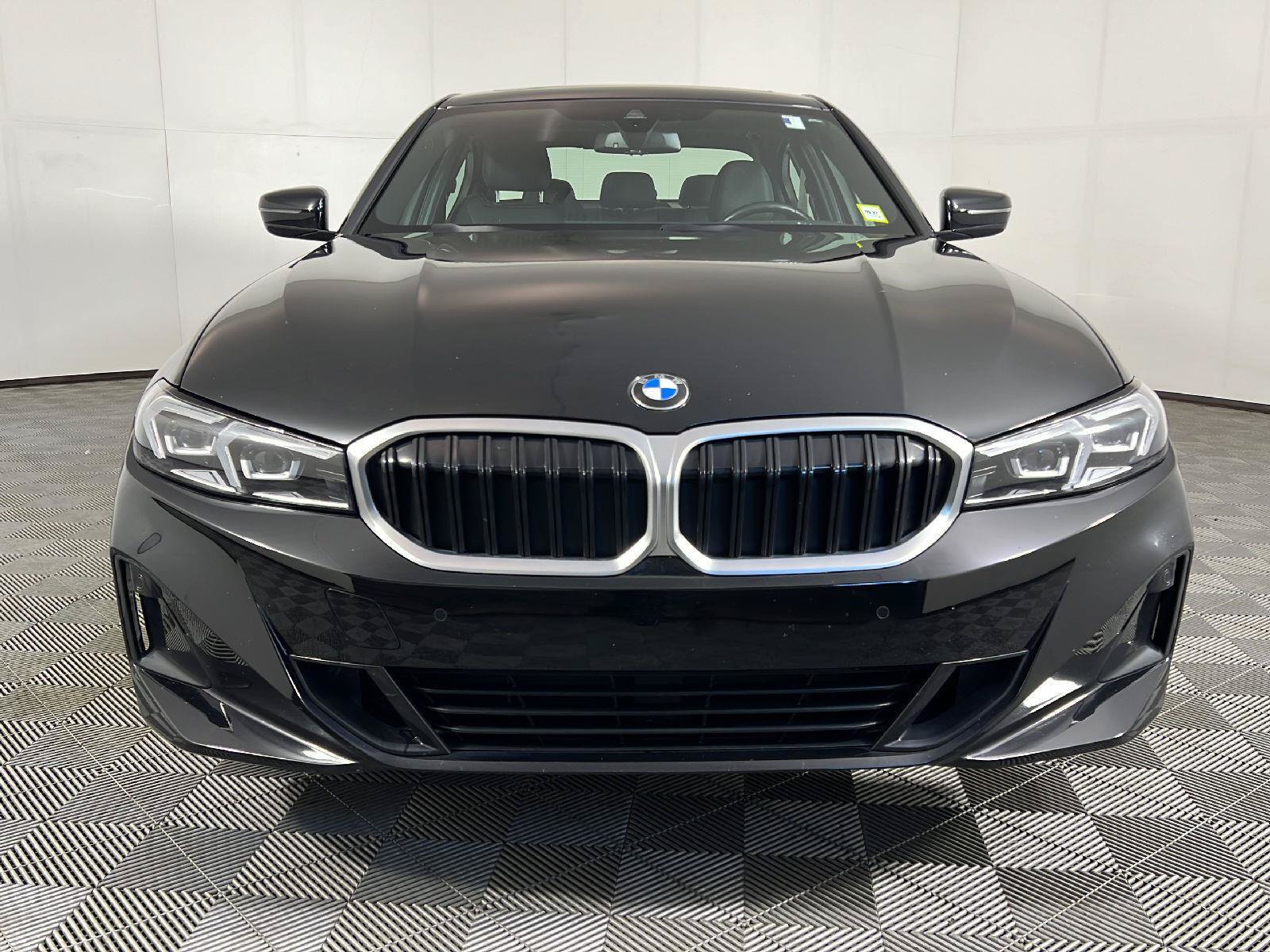 Used 2024 BMW 330i xDrive Sedan w/ Convenience Package AWD/4WD image 5