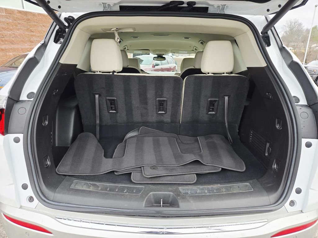 Used 2023 Buick Enclave Essence image 14