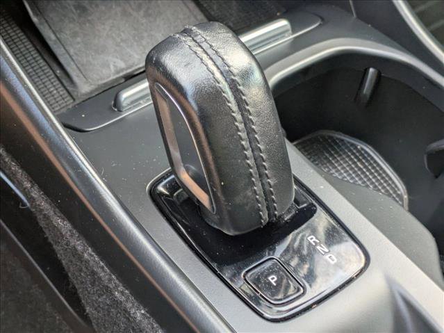 Used 2019 Volvo XC40 T5 Momentum image 18