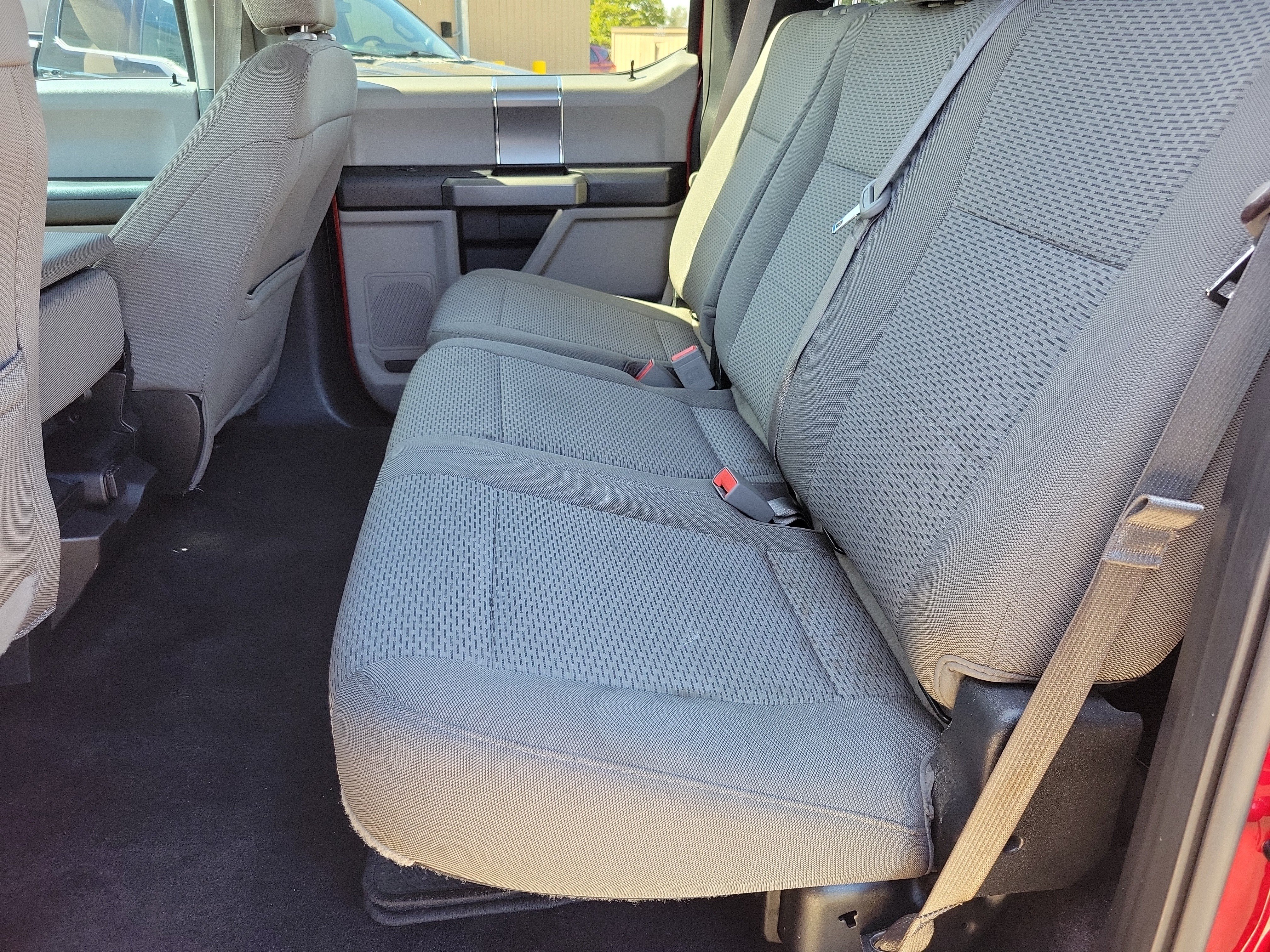 Used 2018 Ford F150 XLT w/ Equipment Group 302A Luxury AWD/4WD image 11
