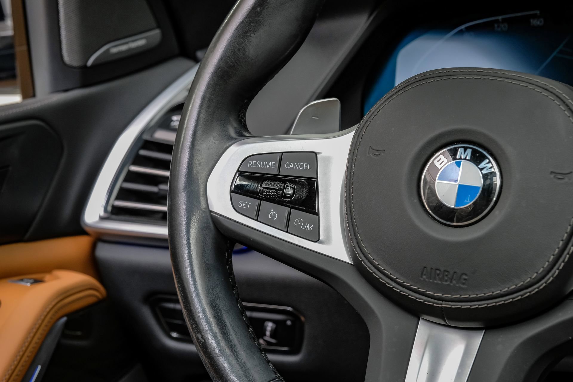 Used 2023 BMW X5 sDrive40i w/ M Sport Package image 21