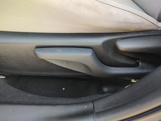 Used 2018 Toyota Corolla LE image 26