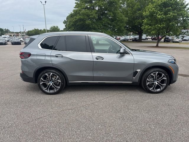 Used 2025 BMW X5 xDrive50e w/ Climate Comfort Package AWD/4WD image 6
