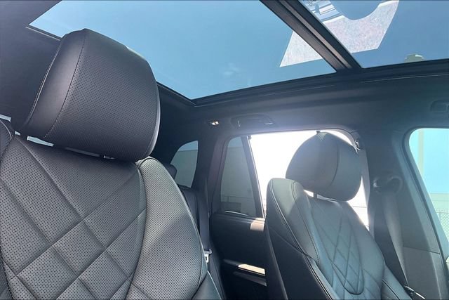 Used 2023 BMW X5 xDrive40i w/ Premium Package AWD/4WD image 17