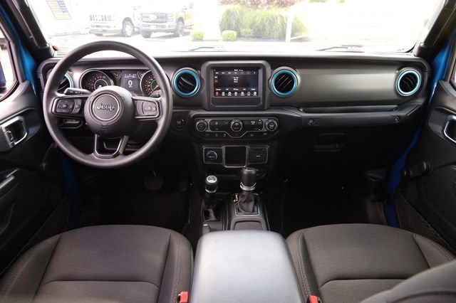 Used 2023 Jeep Gladiator Sport w/ Off Road Group AWD/4WD image 21