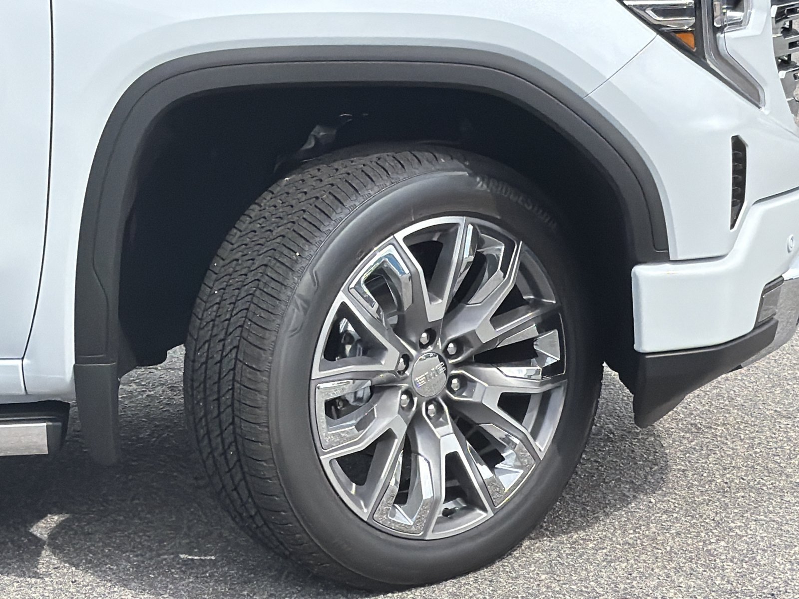 Used 2026 GMC Sierra 1500 Denali AWD/4WD image 5