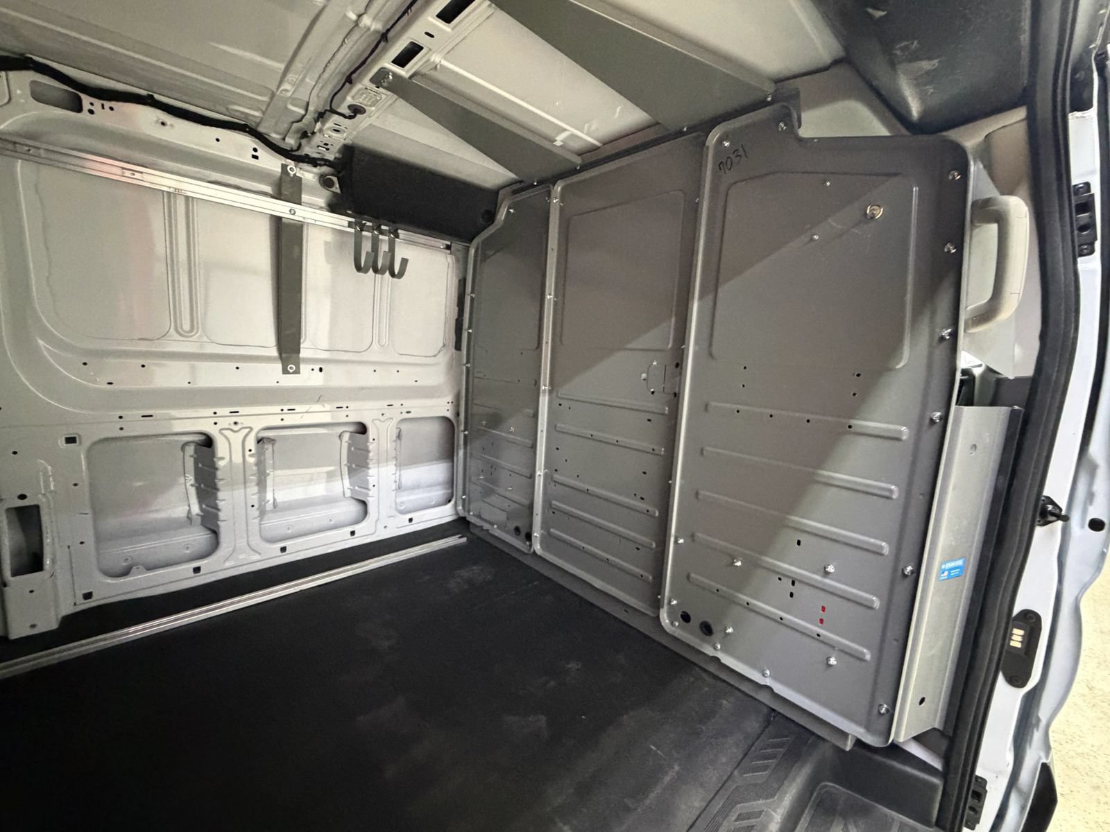 Used 2024 Ford Transit 250 Low Roof w/ Fleet Fuel Economy Package RWD image 30