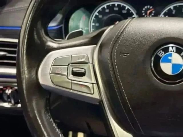 Used 2017 BMW 750i xDrive AWD/4WD image 47