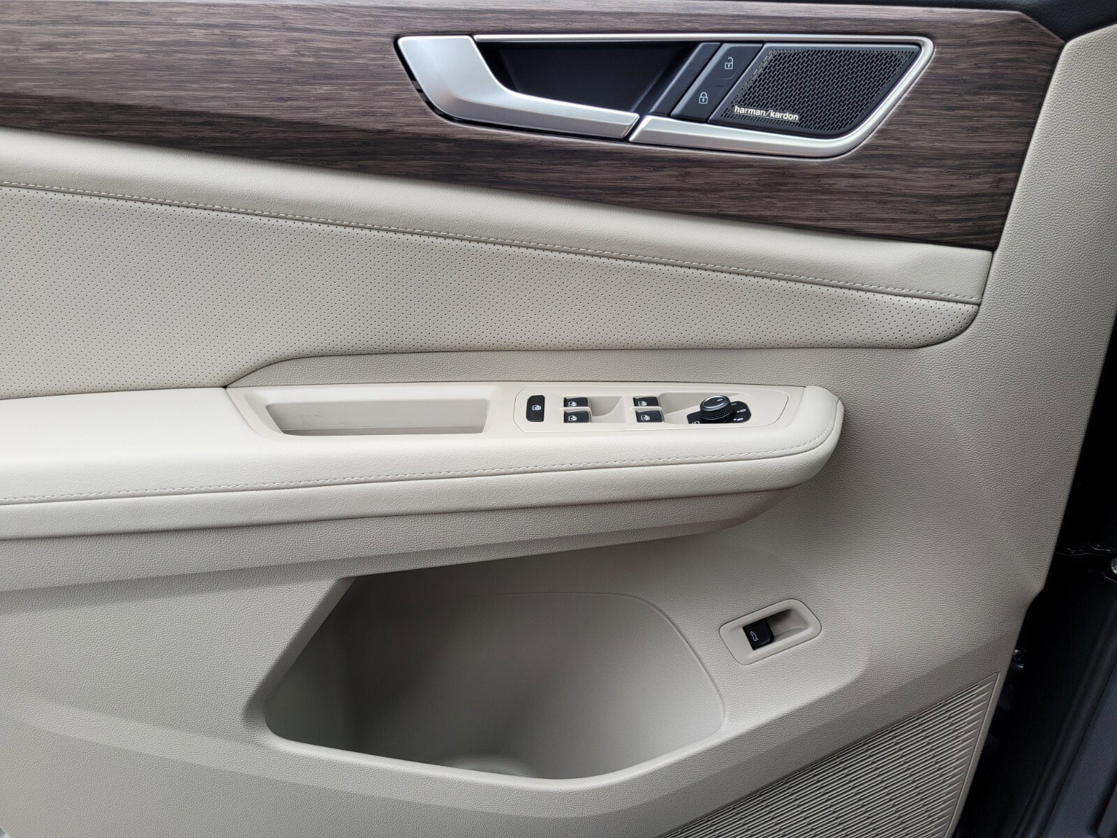 New 2026 Volkswagen Atlas SEL Premium R-Line image 24