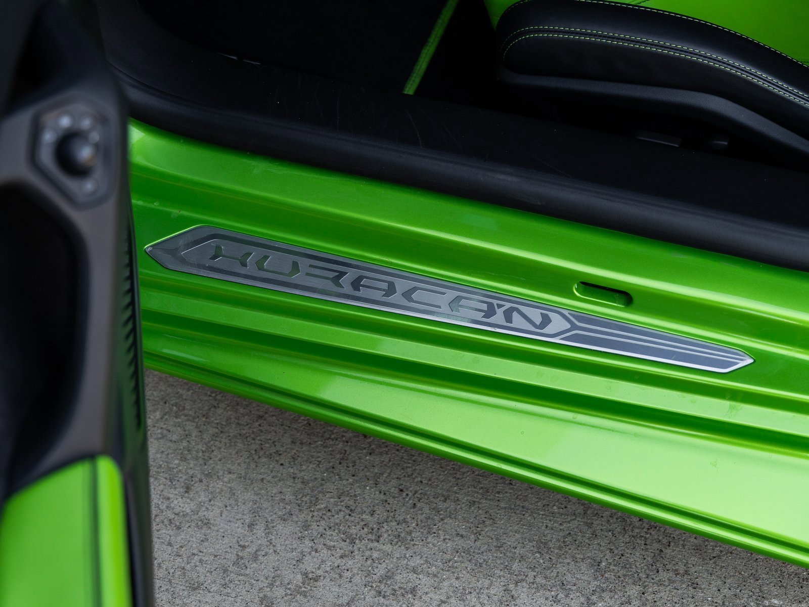 Used 2022 Lamborghini Huracan EVO image 23